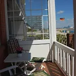 Gaestehaus-gorch-fock-wohnung-5-mit-direktem-meerblick