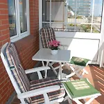 Gaestehaus-gorch-fock-wohnung-5-mit-direktem-meerblick 아파트