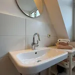 Gaestehaus-gorch-fock-wohnung-5-mit-direktem-meerblick 아파트